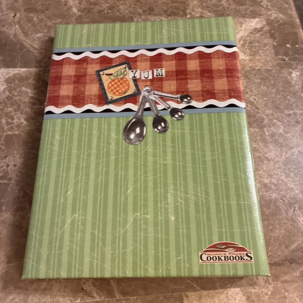 Vintage A Taste of Tradition Cookbook Recipes Valley View Women's Club 2006
